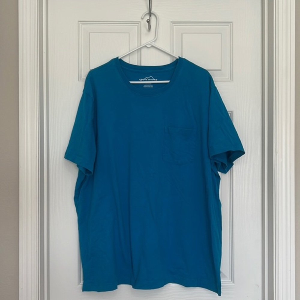 Eddie Bauer mens blue pocket teeshirt
